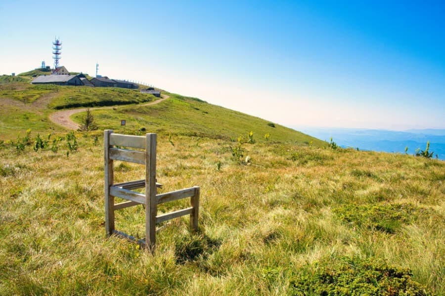 Pogled ka Pančićevom vrhu sa planinske staze na Kopaoniku